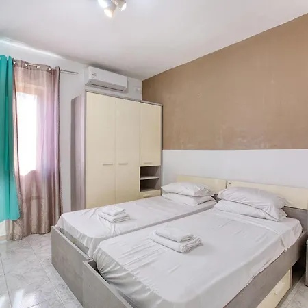 Spacious Swieqi With Private Terraces *